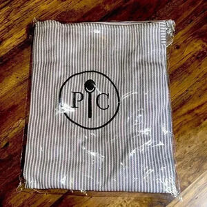 NWT PC The pampered chef cooking/kitchen apron brand new in original plastic